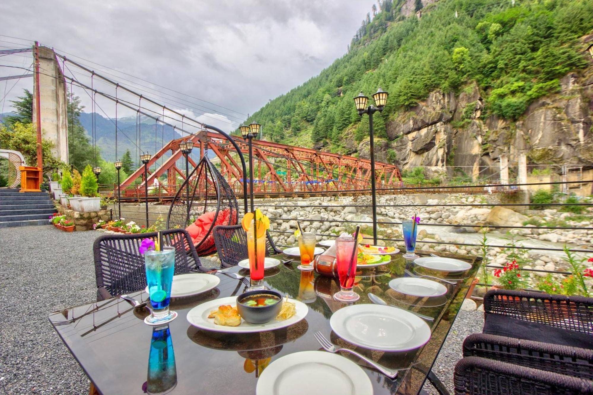 Paradise-The Whitehouse Cafe Маналі Екстер'єр фото